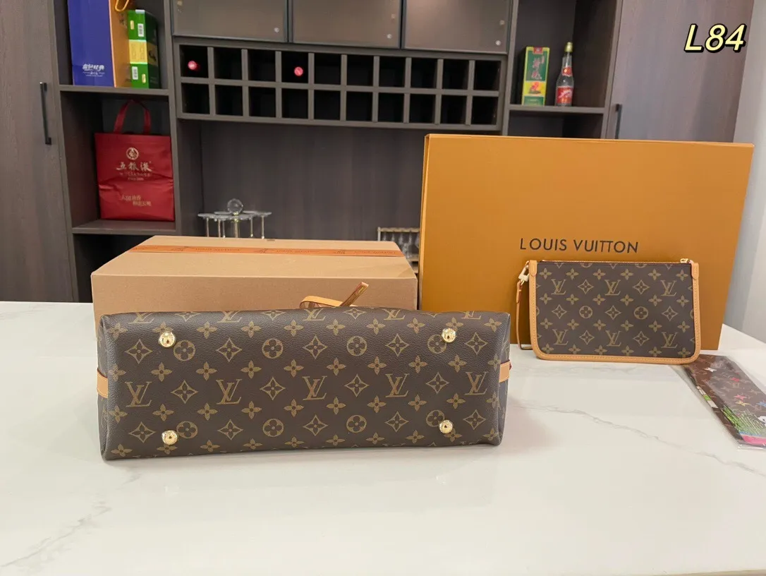 All Categories Official Website "Brand Women's Bags" Women's Bags 💙 LV 2024 New LV Crossbody Bag