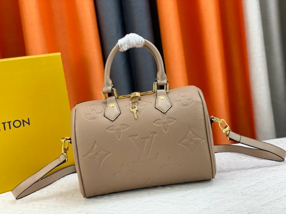 All Categories Official Website "Brand Women's Bags" Women's Bags 💙 LV 2023 New LV Pillow Bag