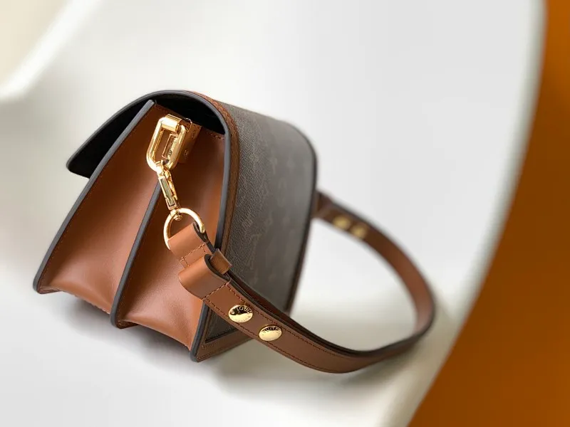 All categories Official website "Brand Women's Bags" Women's Bags 💙 LV replica LV, fine imitation LV bags, LV shoulder bags, 2023 official latest version LV calfskin crossbody bag, bag factory, original material, size: 20-15-9CM