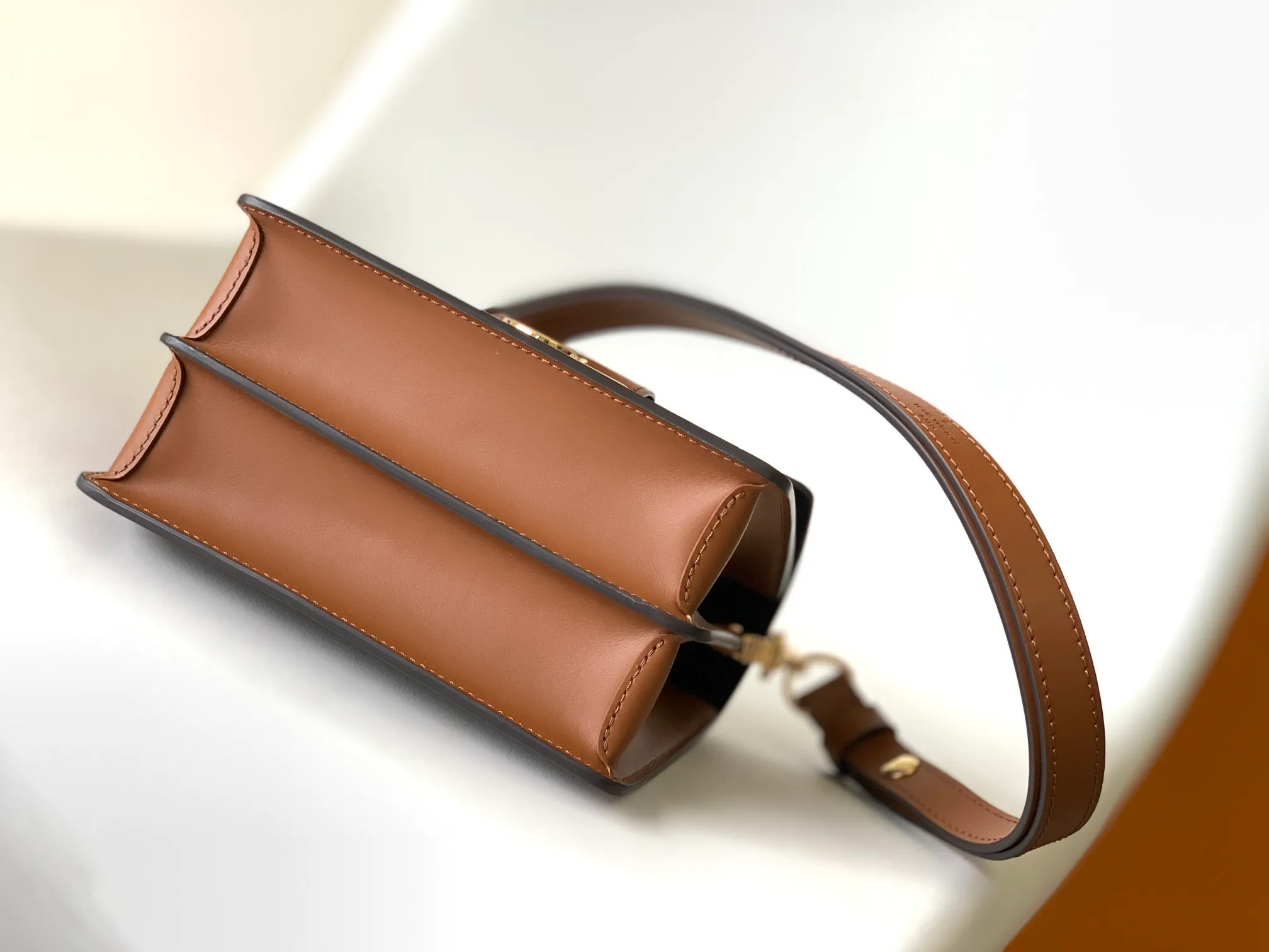 All categories Official website "Brand Women's Bags" Women's Bags 💙 LV replica LV, fine imitation LV bags, LV shoulder bags, 2023 official latest version LV calfskin crossbody bag, bag factory, original material, size: 20-15-9CM