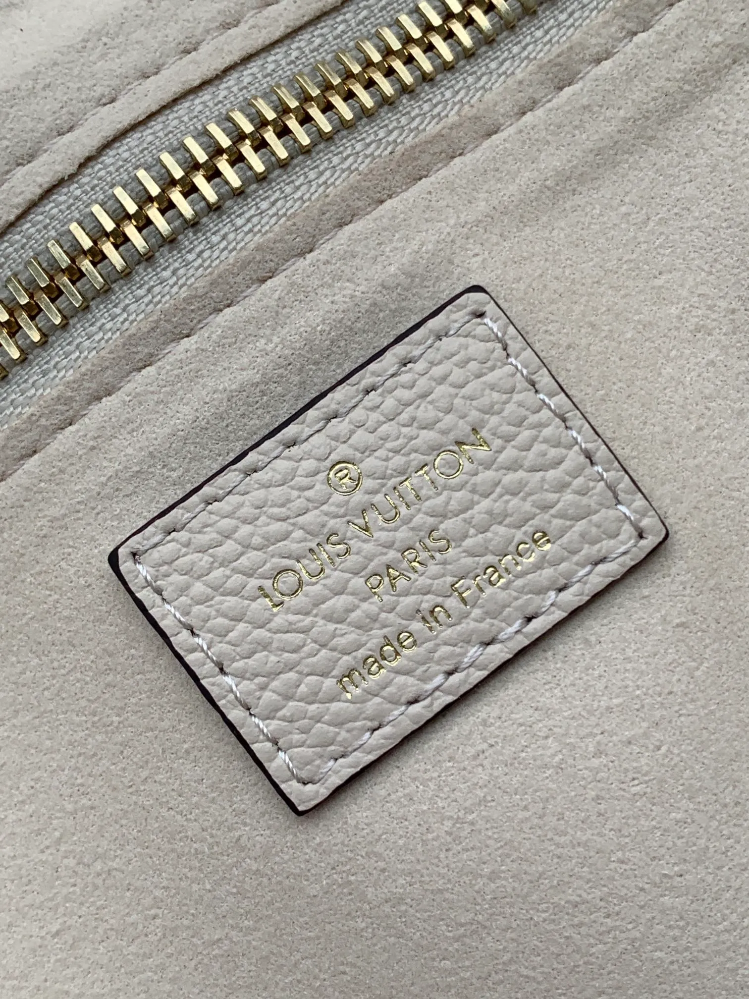 All categories Official website "Brand Women's Bags" Women's Bags 💙 LV 2026 new LV hand-held crossbody bag