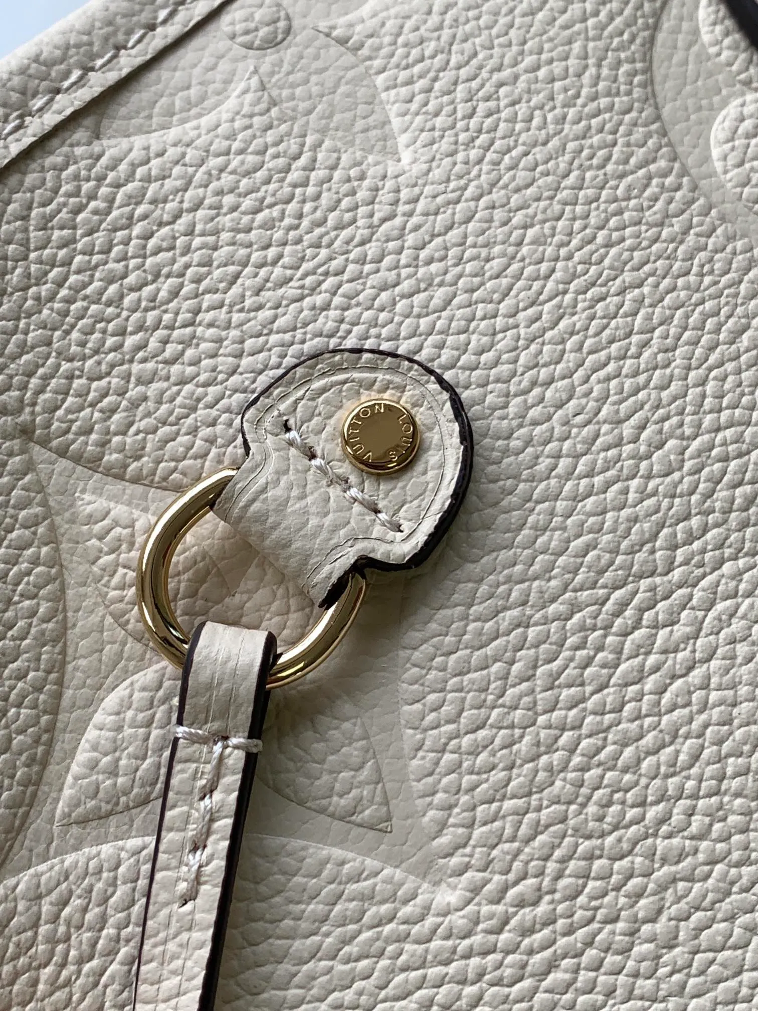 All categories Official website "Brand Women's Bags" Women's Bags 💙 LV 2026 new LV hand-held crossbody bag