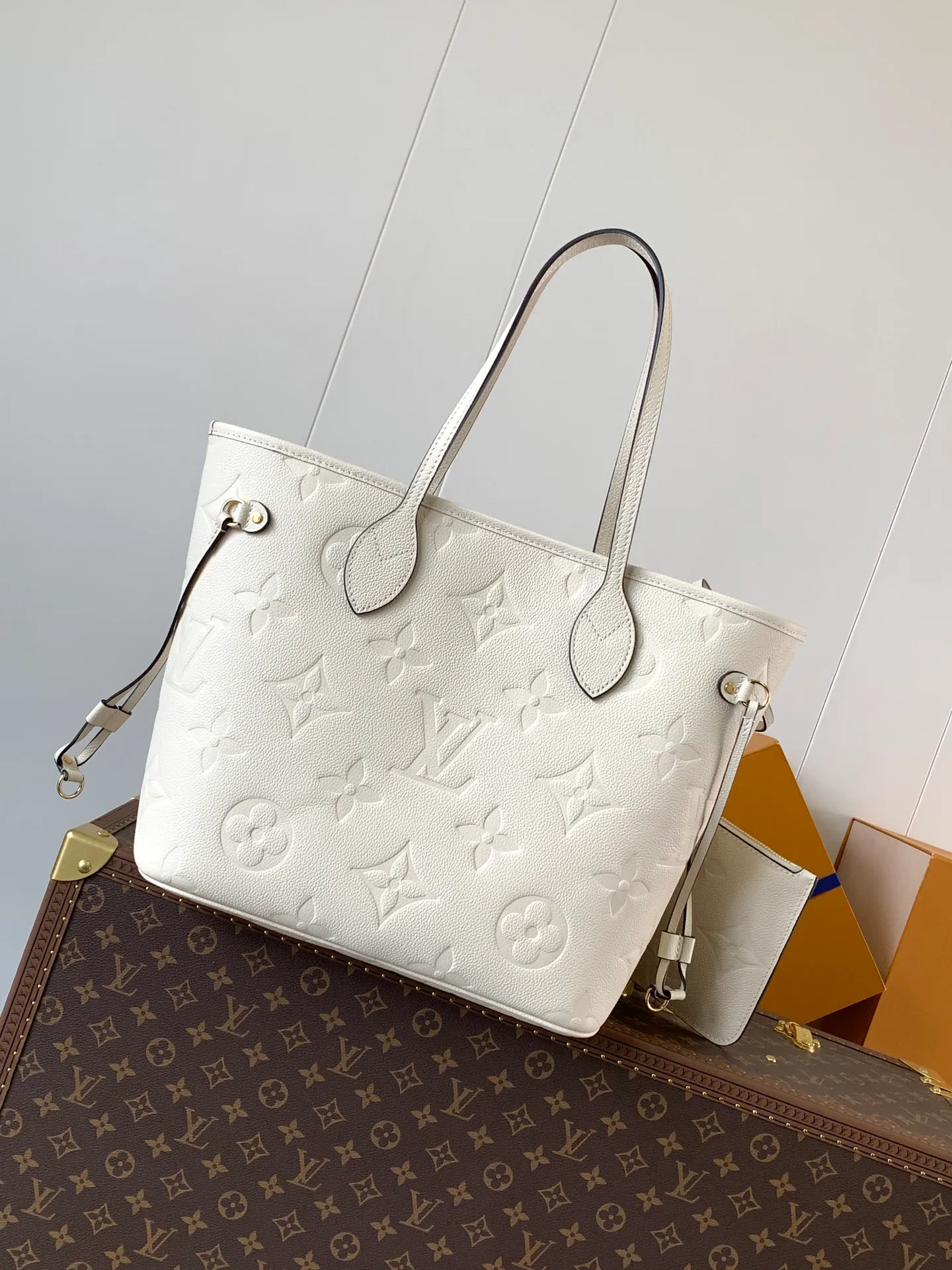 All categories Official website "Brand Women's Bags" Women's Bags 💙 LV 2026 new LV hand-held crossbody bag