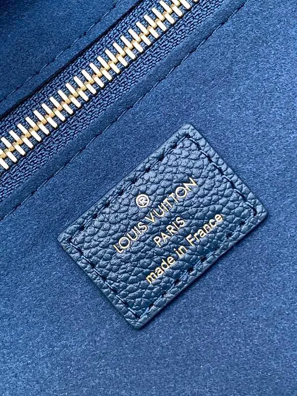 All categories Official website "Brand Women's Bags" Women's Bags 💙 LV 2026 new LV hand-held crossbody bag