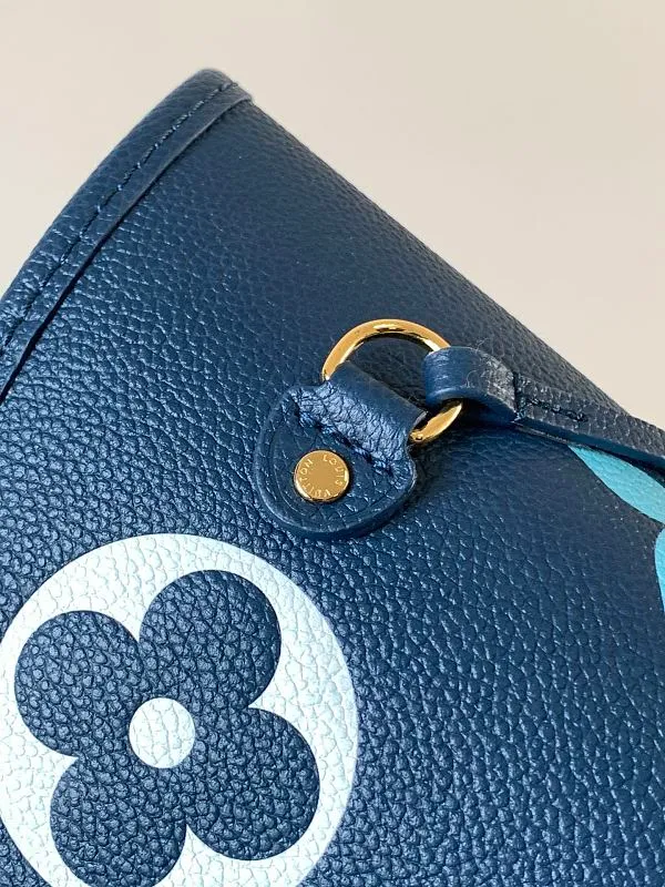 All categories Official website "Brand Women's Bags" Women's Bags 💙 LV 2026 new LV hand-held crossbody bag