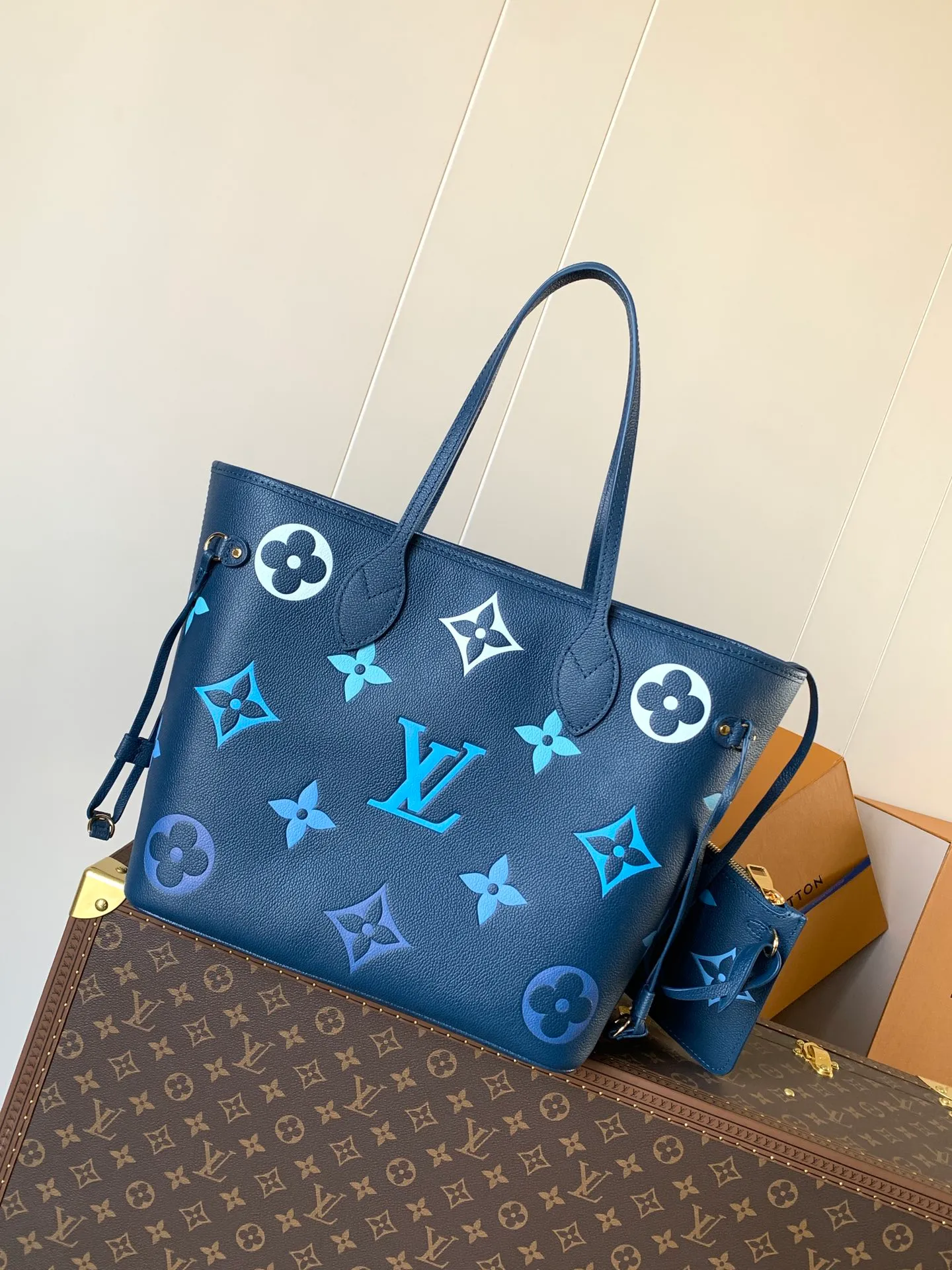 All categories Official website "Brand Women's Bags" Women's Bags 💙 LV 2026 new LV hand-held crossbody bag