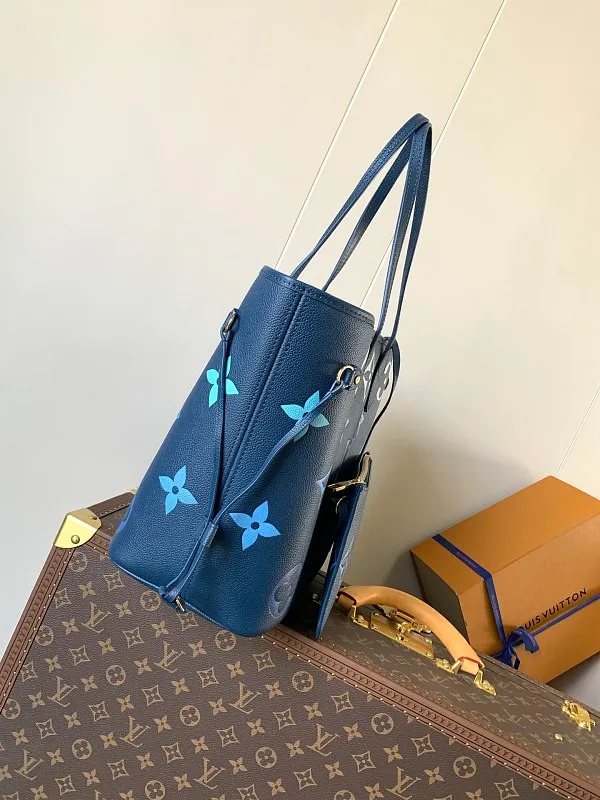All categories Official website "Brand Women's Bags" Women's Bags 💙 LV 2026 new LV hand-held crossbody bag