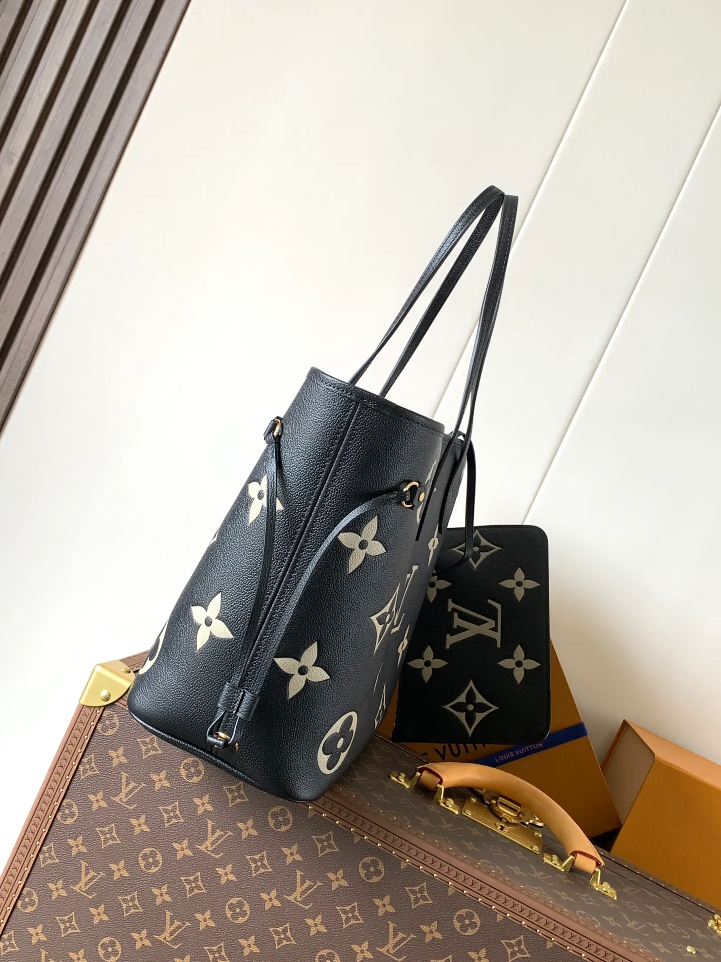 All categories Official website "Brand Women's Bags" Women's Bags 💙 LV 2026 new LV hand-held crossbody bag