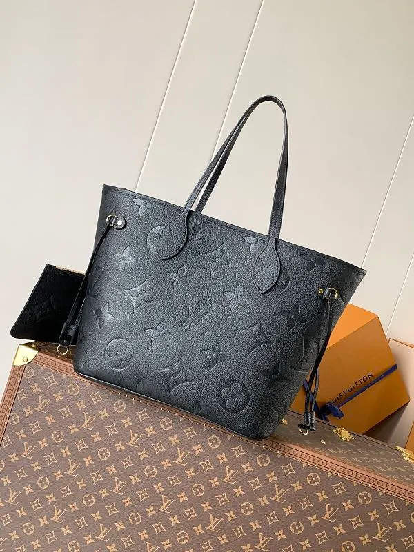 All categories Official website "Brand Women's Bags" Women's Bags 💙 LV 2026 new LV hand-held crossbody bag