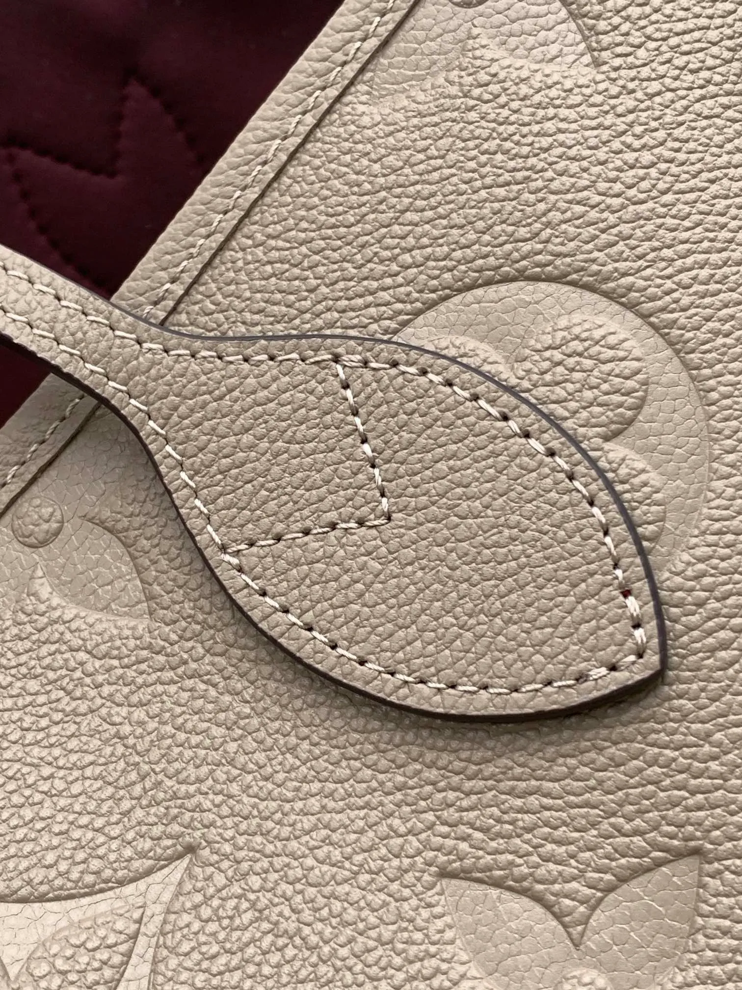 All categories Official website "Brand Women's Bags" Women's Bags 💙 LV 2026 new LV hand-held crossbody bag