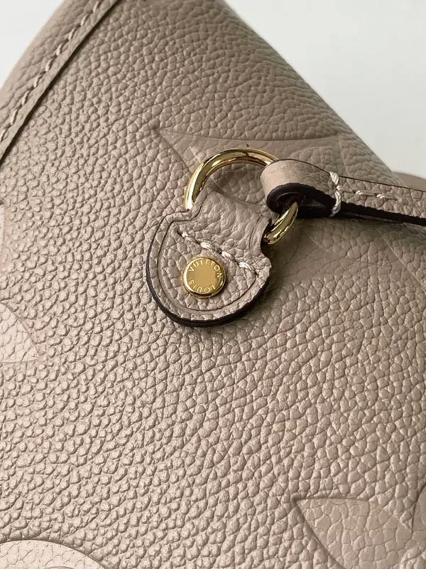 All categories Official website "Brand Women's Bags" Women's Bags 💙 LV 2026 new LV hand-held crossbody bag