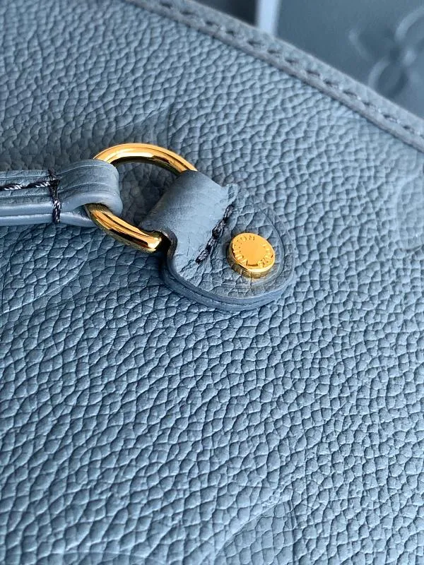 All categories Official website "Brand Women's Bags" Women's Bags 💙 LV 2026 new LV hand-held crossbody bag