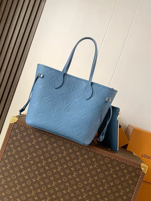 All categories Official website "Brand Women's Bags" Women's Bags 💙 LV 2026 new LV hand-held crossbody bag