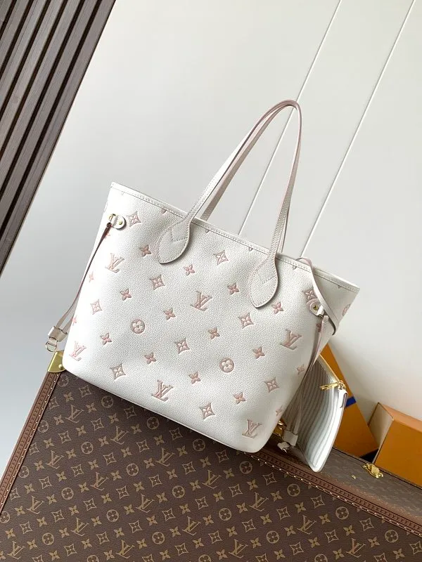 All categories Official website "Brand Women's Bags" Women's Bags 💙 LV 2026 new LV hand-held crossbody bag