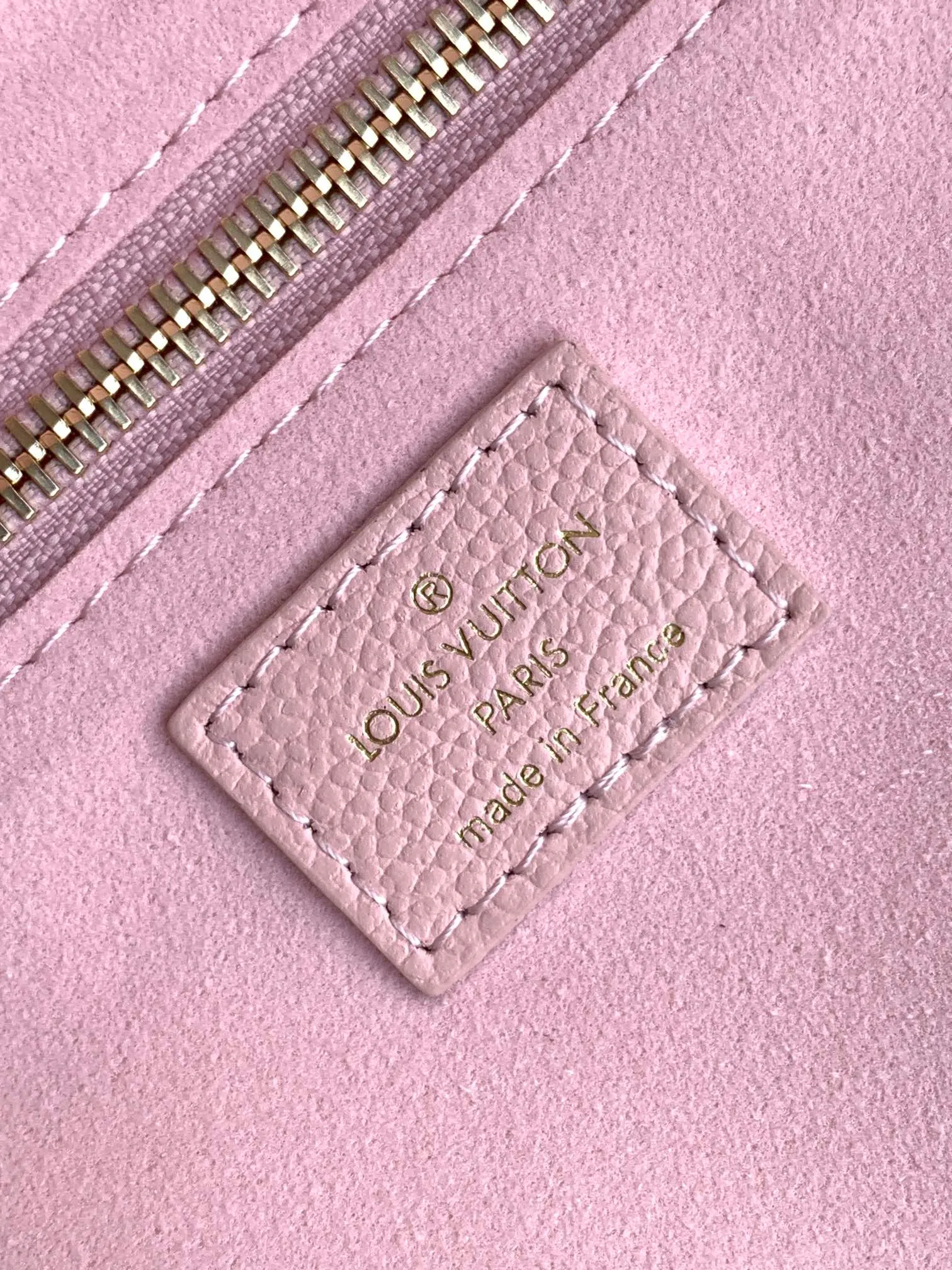 All categories Official website "Brand Women's Bags" Women's Bags 💙 LV 2026 new LV hand-held crossbody bag
