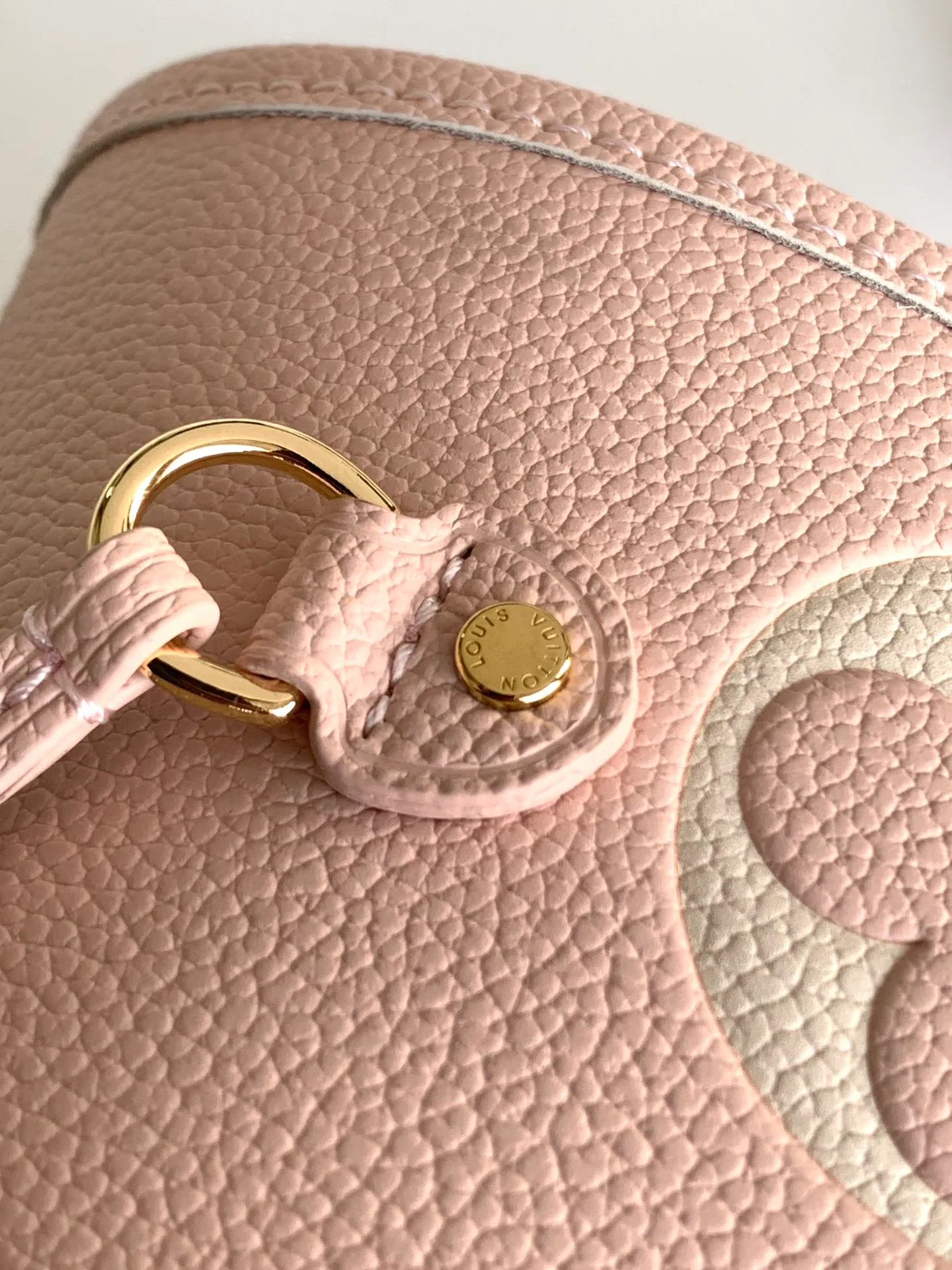 All categories Official website "Brand Women's Bags" Women's Bags 💙 LV 2026 new LV hand-held crossbody bag