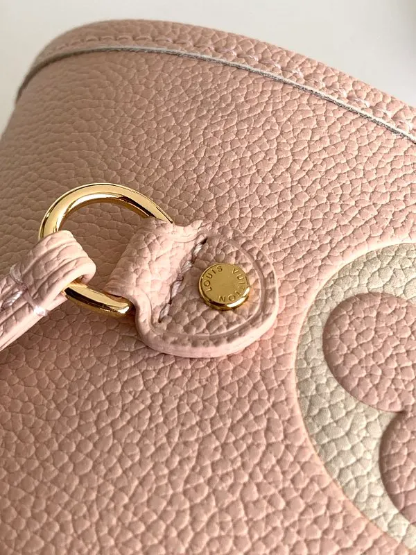 All categories Official website "Brand Women's Bags" Women's Bags 💙 LV 2026 new LV hand-held crossbody bag