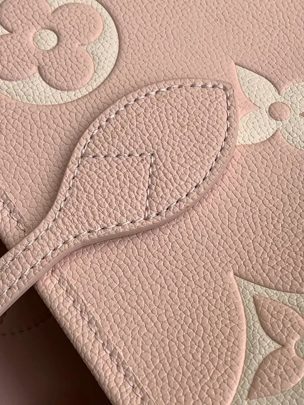 All categories Official website "Brand Women's Bags" Women's Bags 💙 LV 2026 new LV hand-held crossbody bag