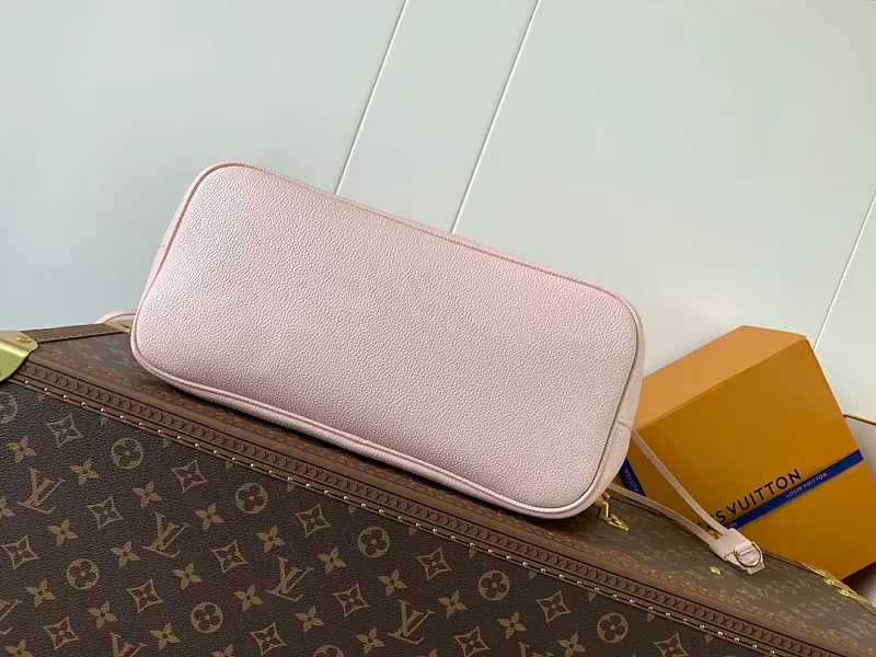 All categories Official website "Brand Women's Bags" Women's Bags 💙 LV 2026 new LV hand-held crossbody bag
