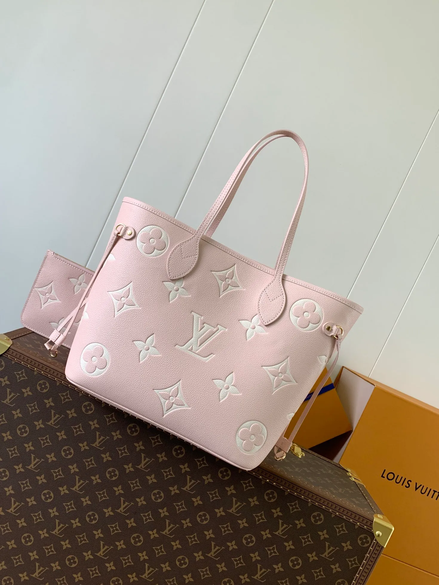 All categories Official website "Brand Women's Bags" Women's Bags 💙 LV 2026 new LV hand-held crossbody bag