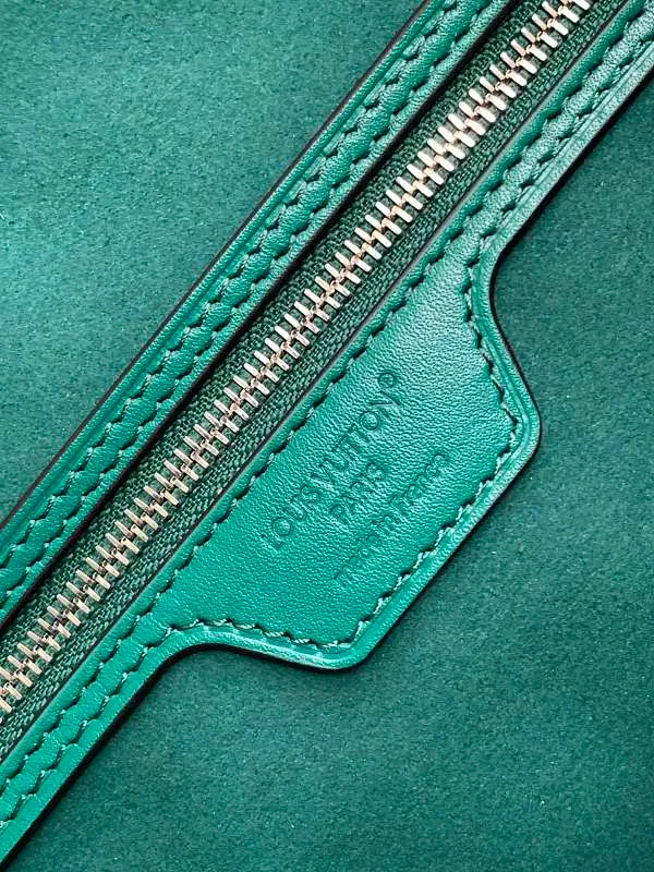 All categories Official website "Brand Women's Bags" Women's Bags 💙 LV 2026 new LV hand-held crossbody bag