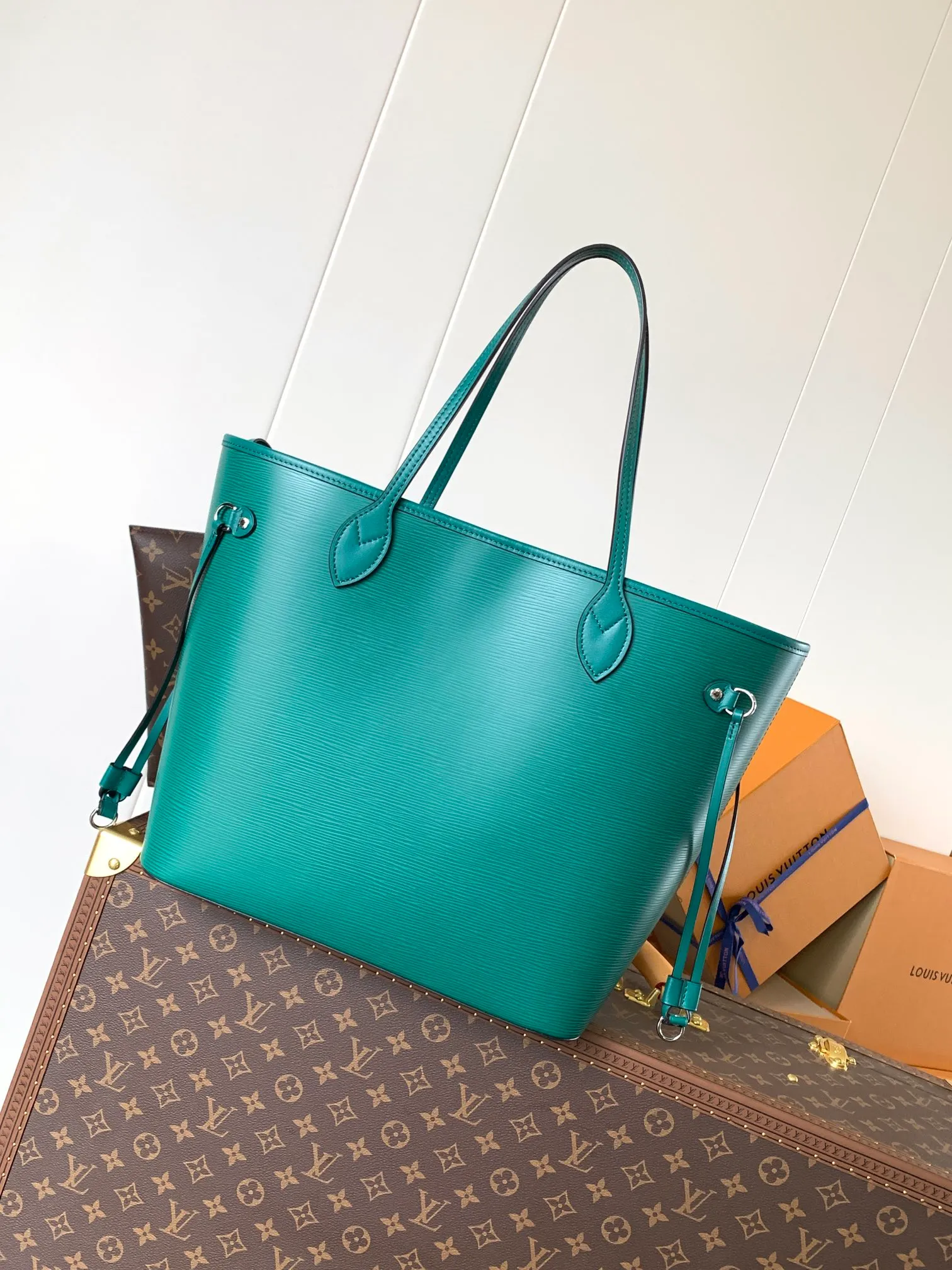 All categories Official website "Brand Women's Bags" Women's Bags 💙 LV 2026 new LV hand-held crossbody bag