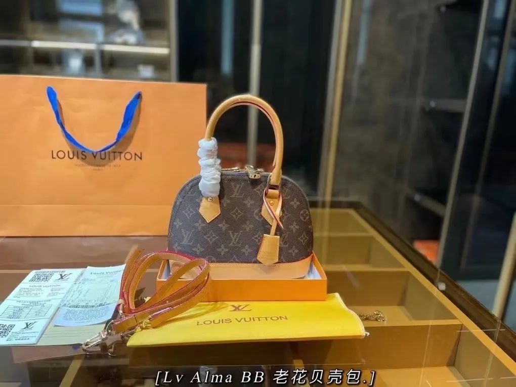 All categories Official website "Brand Women's Bags" Women's Bags 💙 LV fine imitation LV, high imitation LV bags, LV crossbody bags, 2023 official latest version LV handbags, LV bag factory, recommended bags, size: 24-12-18CM