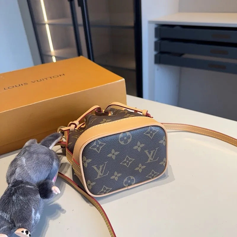 All Categories Official Website "Brand Women's Bags" Women's Bags 💙 LV 2025 New LV Crossbody Bag