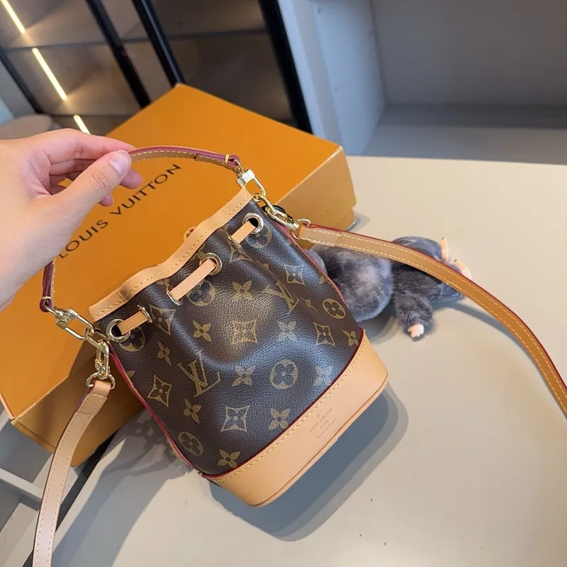 All Categories Official Website "Brand Women's Bags" Women's Bags 💙 LV 2025 New LV Crossbody Bag