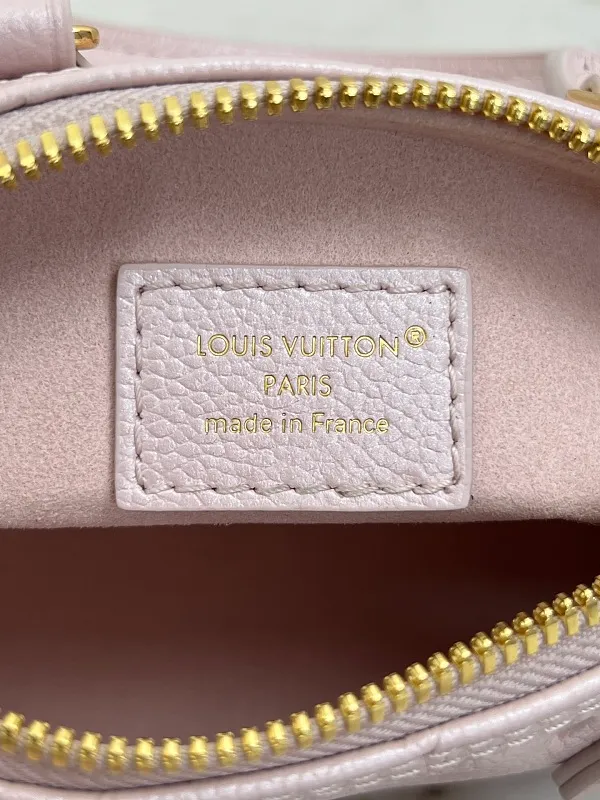 All Categories Official Website "Brand Women's Bags" Women's Bags 💙 LV 2026 New LV Crossbody Bag