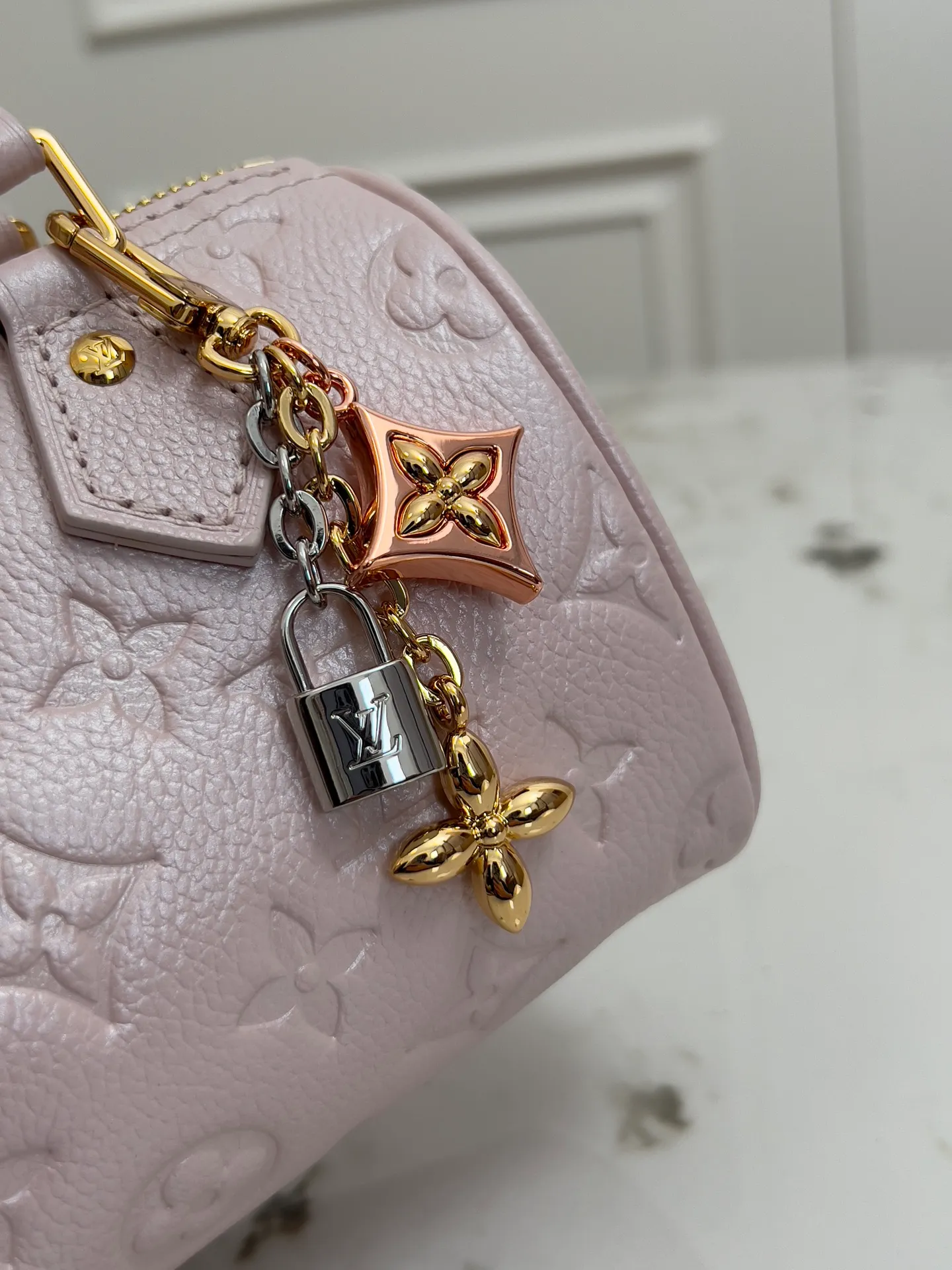 All Categories Official Website "Brand Women's Bags" Women's Bags 💙 LV 2026 New LV Crossbody Bag
