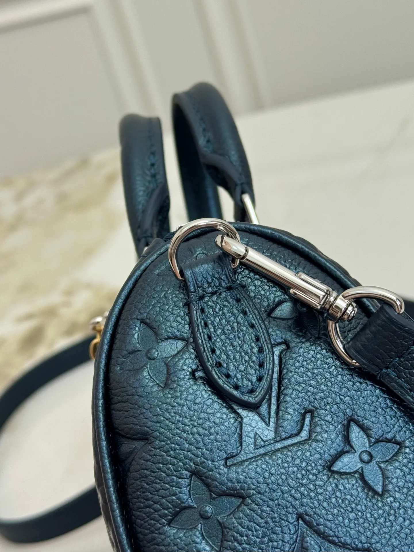 All Categories Official Website "Brand Women's Bags" Women's Bags 💙 LV 2026 New LV Crossbody Bag