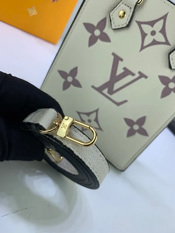 All categories Official website "Brand Women's Bags" Women's Bags 💙 LV 2022 official new LV handbag wholesale 58001200 High quality Size: 14-17-5 CM
