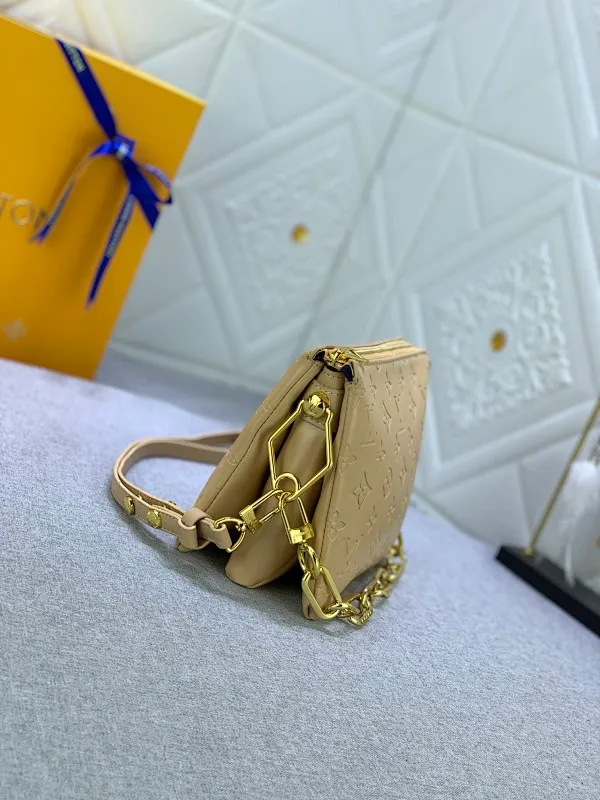 All categories Official website "Brand Women's Bags" Women's Bags 💙 LV Coussin BB handbags made a splash at the 2021 spring and summer fashion show. Monogram embossed puffy sheepskin creates a pillow-shaped structure that brings an edgy edge to a simple design. It can be worn cross-body using the shoulder strap or transformed into a chain baguette bag, or can be carried under the arm. Detailed features 20 x 16