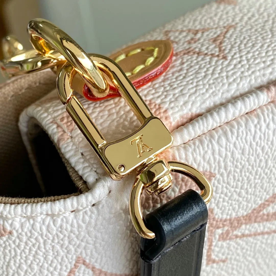 All Categories Official Website "Brand Women's Bags" Women's Bags 💙 LV LV 2026 New Crossbody Shoulder Bag
