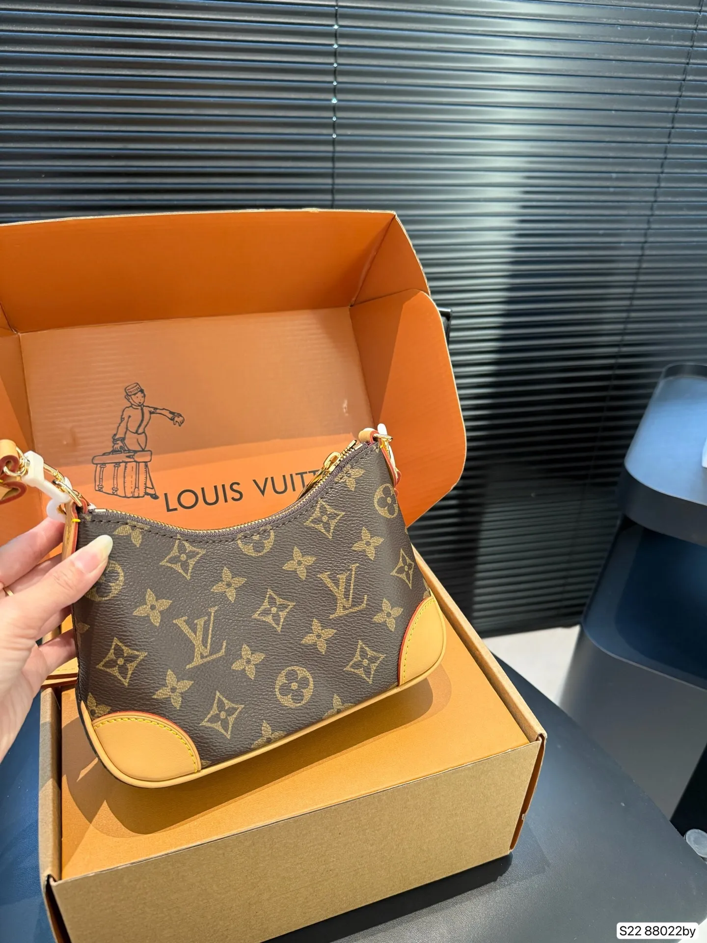 All Categories Official Website "Brand Women's Bags" Women's Bags 💙 LV 2025 New LV Crossbody Bag