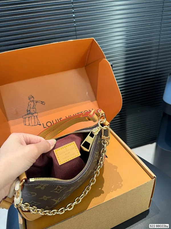 All Categories Official Website "Brand Women's Bags" Women's Bags 💙 LV 2025 New LV Crossbody Bag
