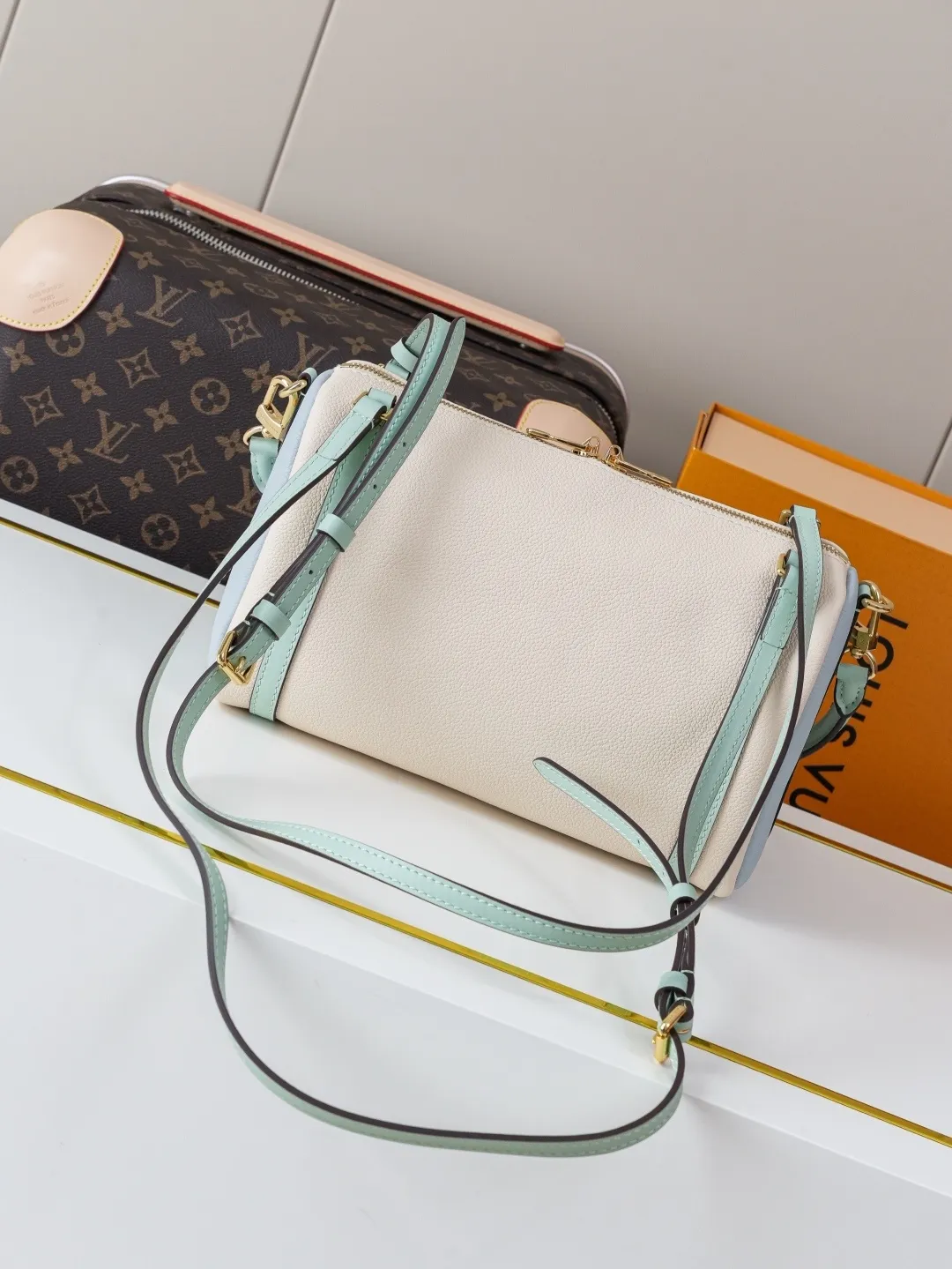All Categories Official Website "Brand Women's Bags" Women's Bags 💙 LV 2025 New LV Crossbody Bag