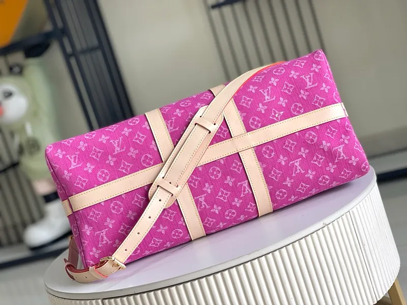 All categories 💚 Authentic bags 💚 LV LV new travel bag