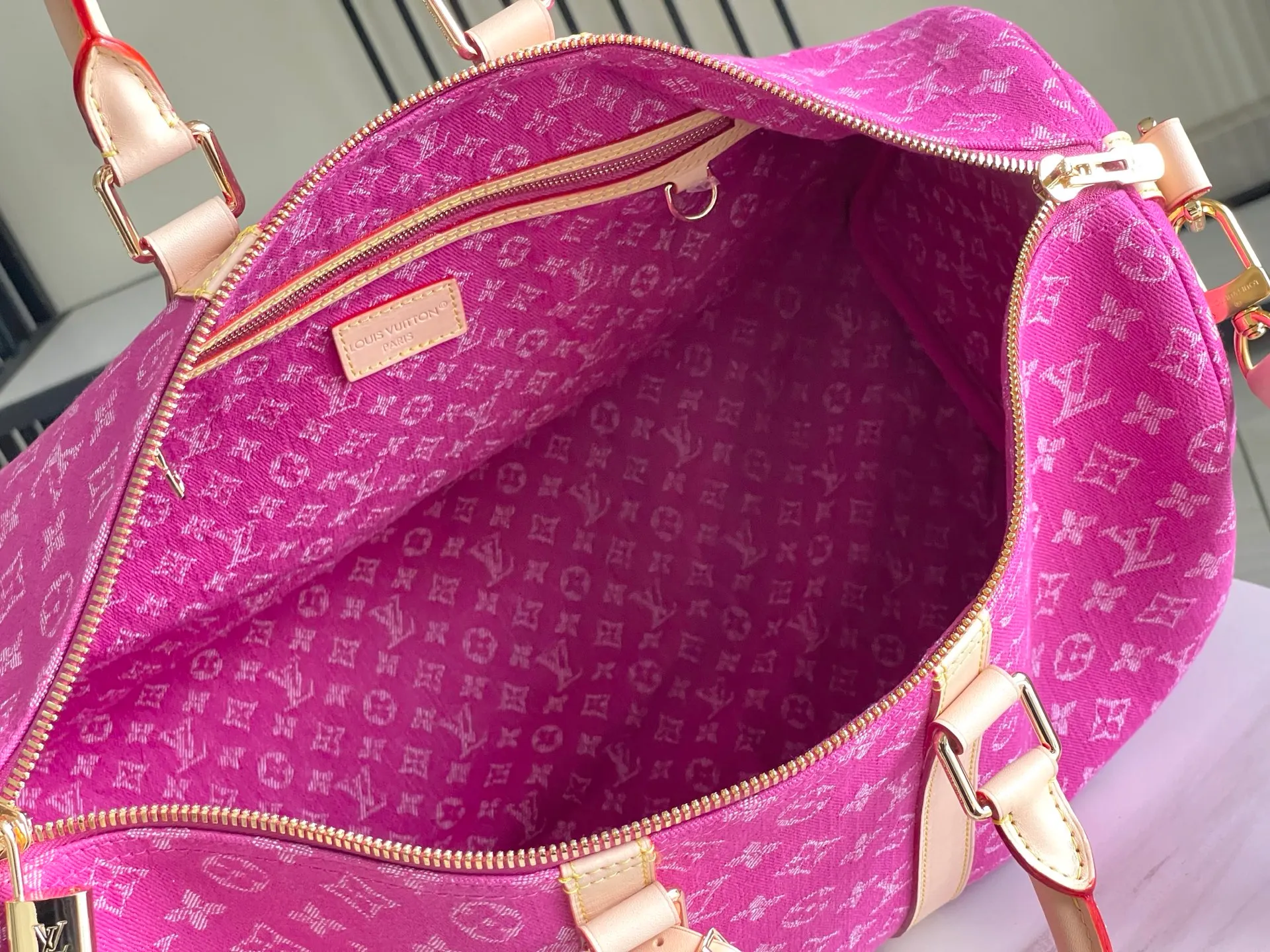 All categories 💚 Authentic bags 💚 LV LV new travel bag