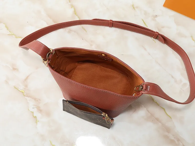 All Categories Official Website "Brand Women's Bags" Women's Bags 💙 LV 2025 New LV Crossbody Bag