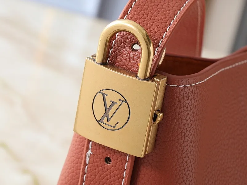 All Categories Official Website "Brand Women's Bags" Women's Bags 💙 LV 2025 New LV Crossbody Bag