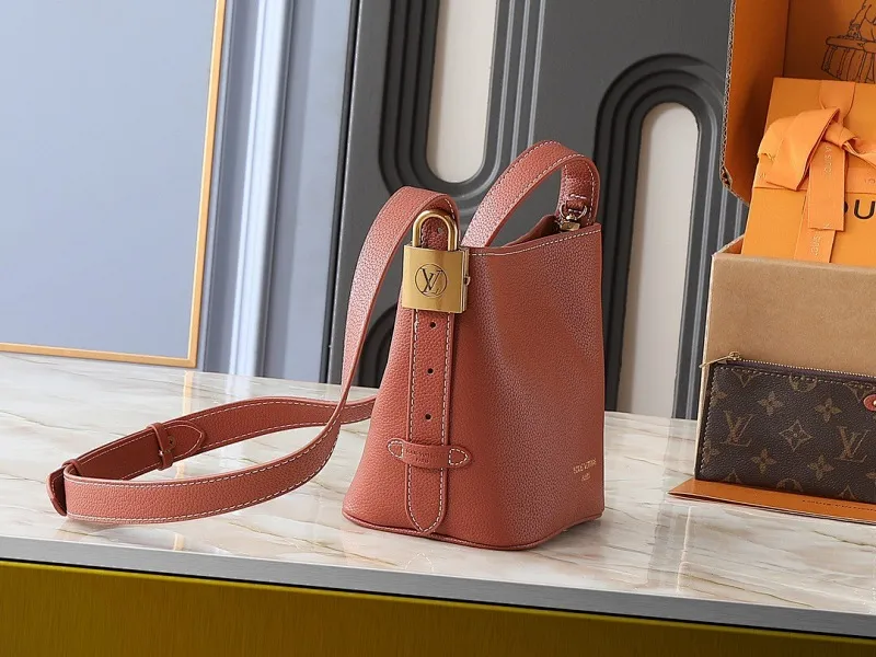 All Categories Official Website "Brand Women's Bags" Women's Bags 💙 LV 2025 New LV Crossbody Bag