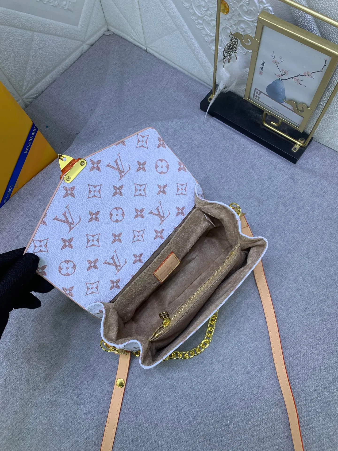 All Categories Official Website "Brand Women's Bags" Women's Bags 💙 LV 2024 New LV Crossbody Bag