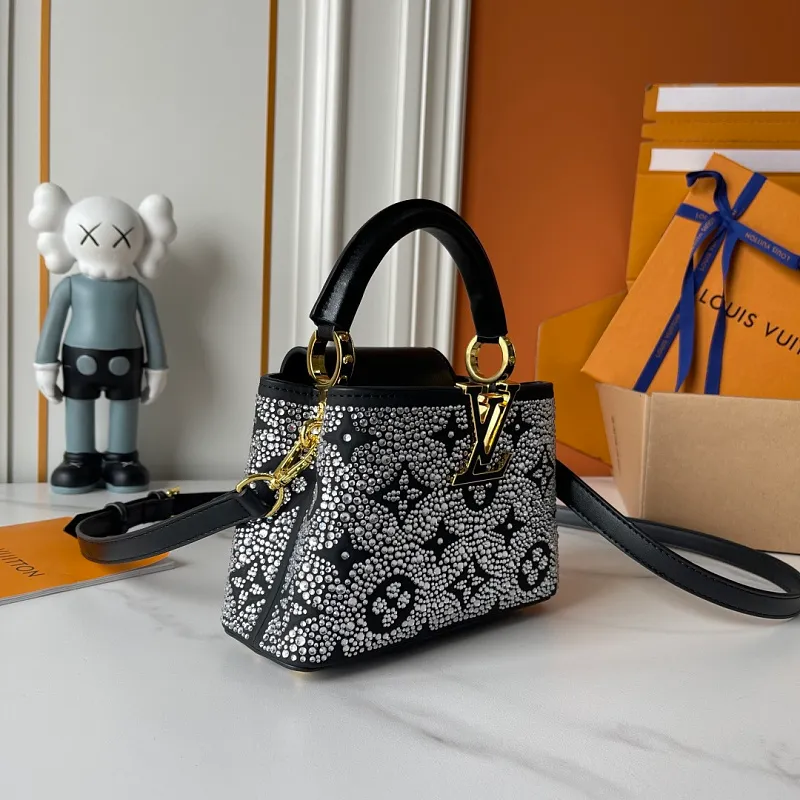 All Categories Official Website "Brand Women's Bags" Women's Bags 💙 LV LV 2026 New Crossbody Shoulder Bag