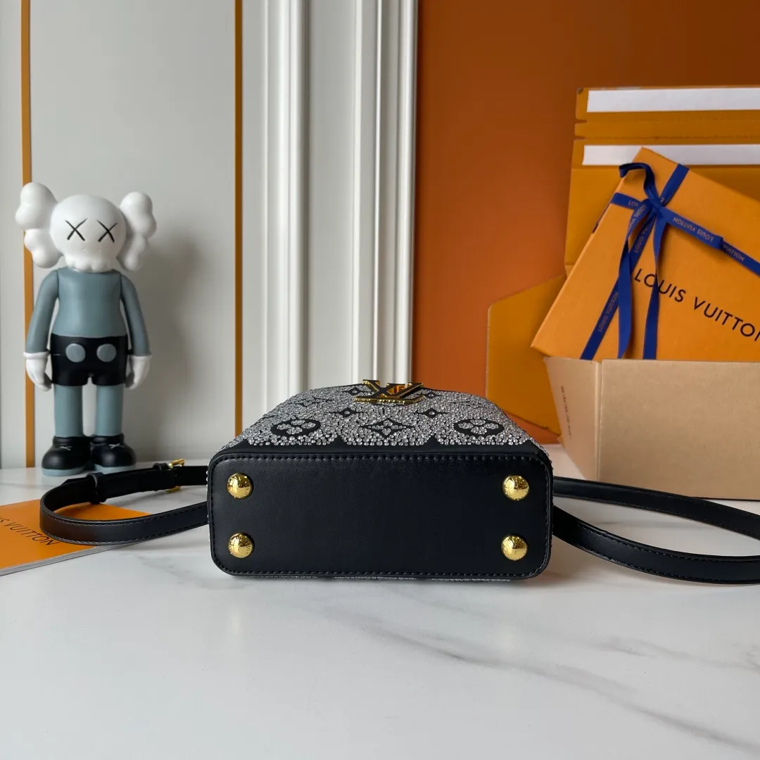 All Categories Official Website "Brand Women's Bags" Women's Bags 💙 LV LV 2026 New Crossbody Shoulder Bag