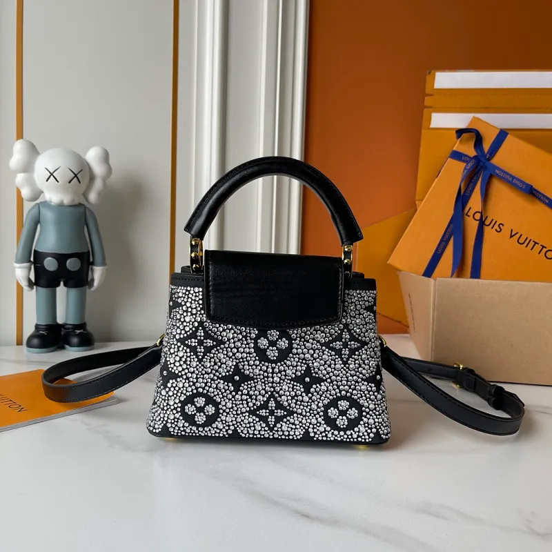 All Categories Official Website "Brand Women's Bags" Women's Bags 💙 LV LV 2026 New Crossbody Shoulder Bag