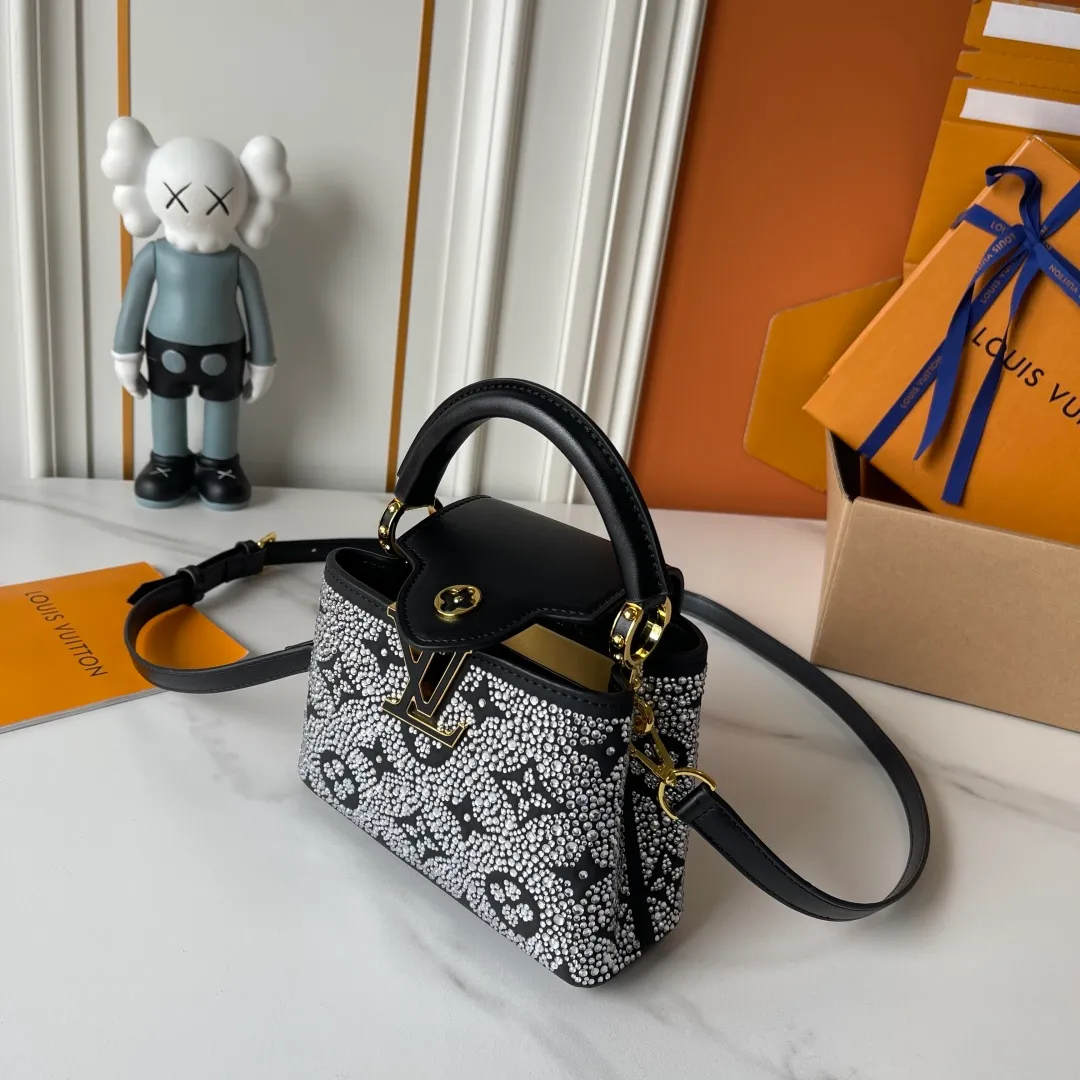 All Categories Official Website "Brand Women's Bags" Women's Bags 💙 LV LV 2026 New Crossbody Shoulder Bag