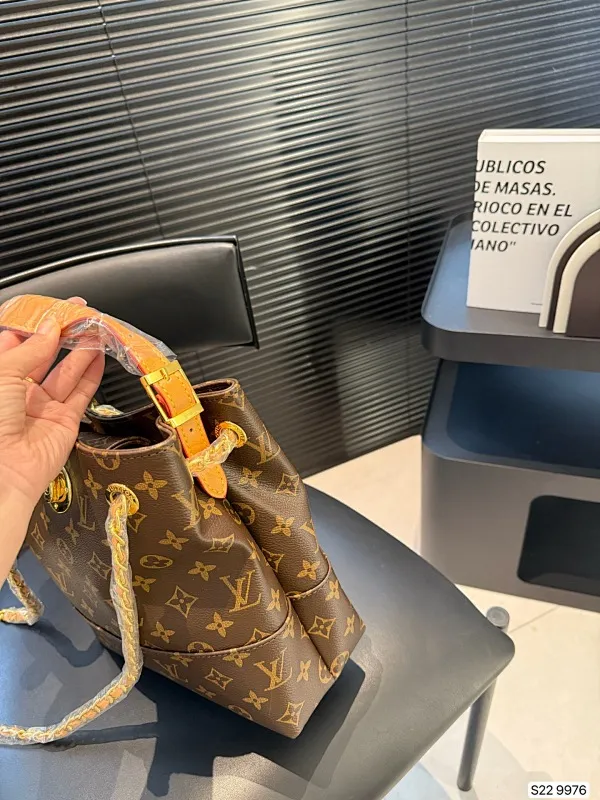 All Categories Official Website "Brand Women's Bags" Women's Bags 💙 LV 2025 New LV Crossbody Bag