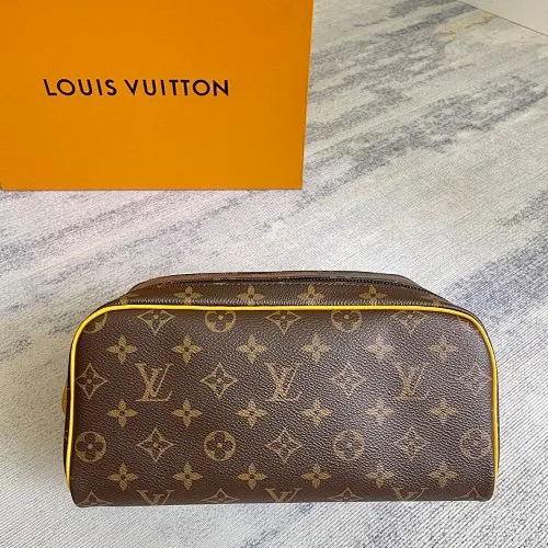 All categories Official website "Brand Women's Bags" Women's Bags 💙 LV 2025 new LV toiletry bag